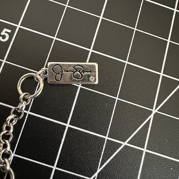 Jessica Simpson silver tone fringe style necklace with green &clear rhinestones - Picture 6 of 7